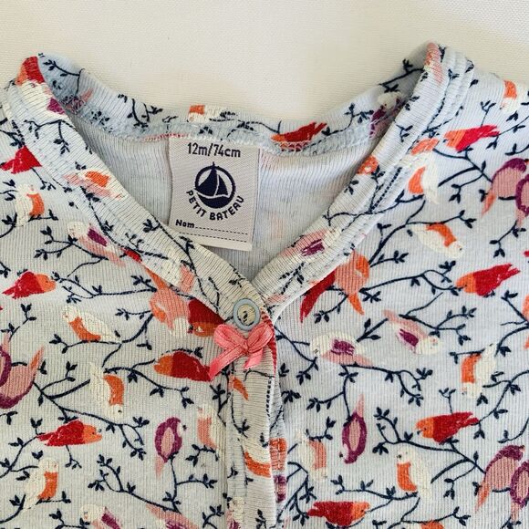 Petit Bateau Romper Bodysuit Baby Girl 12M Light Blue Birds Snap Button Preppy - Picture 3 of 7